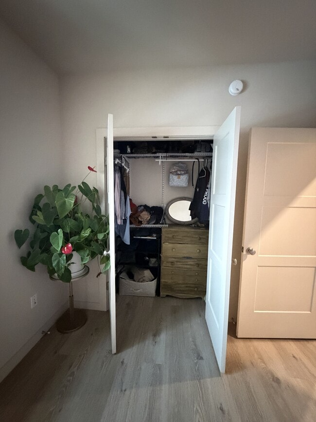 Building Photo - 4 Laurel Hill Dr