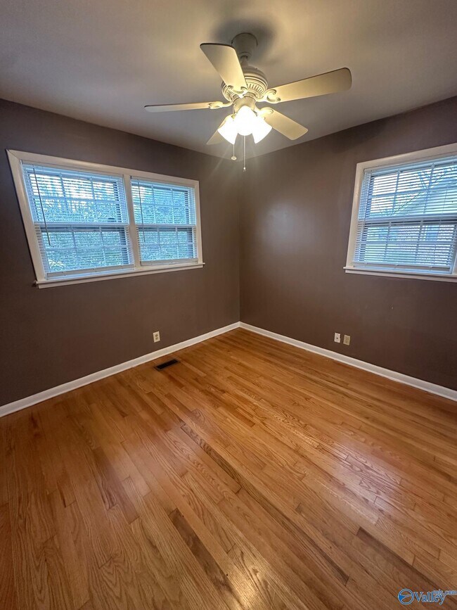 Building Photo - 3319 Barton Ave NW