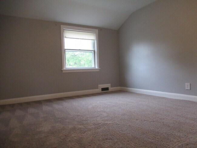 Building Photo - 1419 Winston Ave