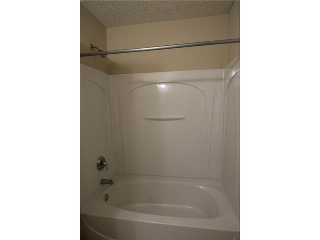 Building Photo - 14975 Pinto Ln