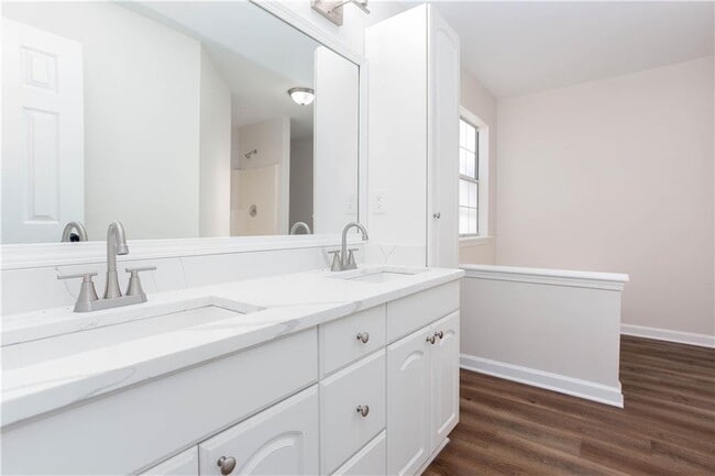 Building Photo - 4100 Chanticleer Dr NW