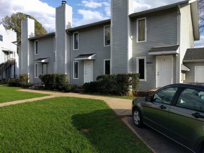Building Photo - 9001 Mahogany Row SE