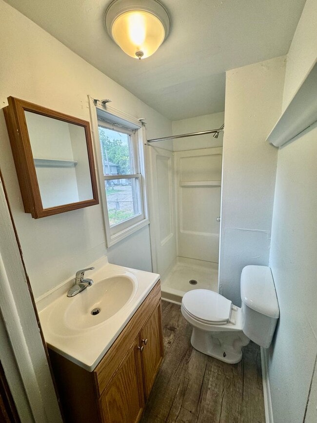 Building Photo - 120