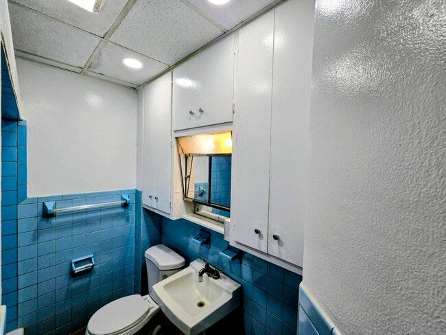 Building Photo - 1016 Spring Garden St