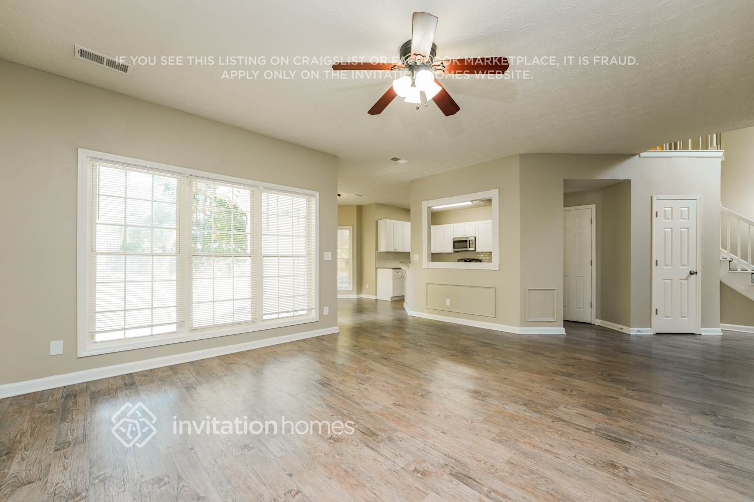 Building Photo - 526 Watson Bay