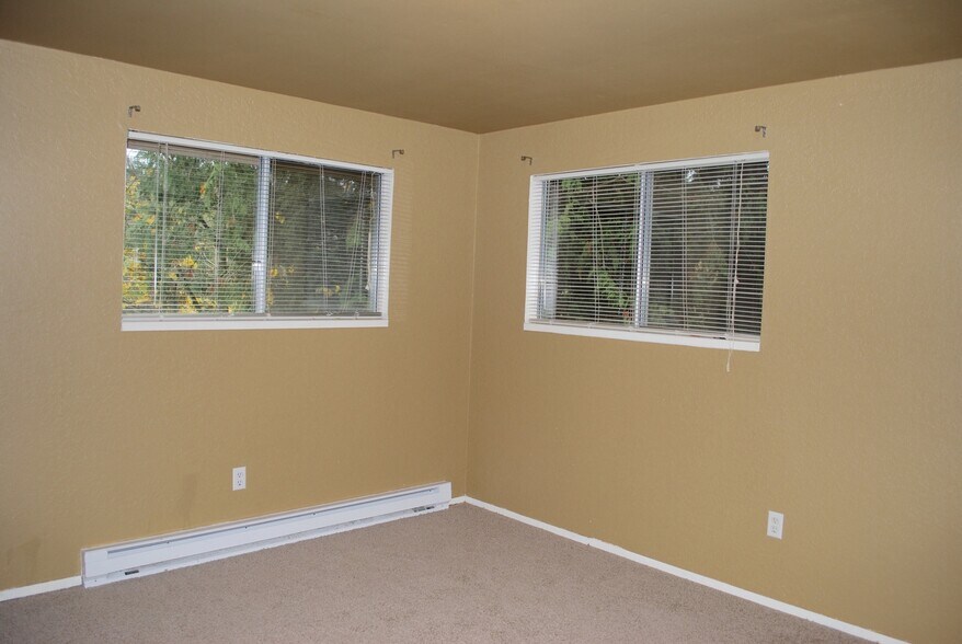 Building Photo - Shoreline Condo