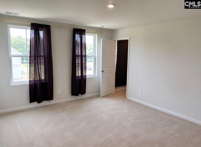 Building Photo - 3032 Blue Brook Ln