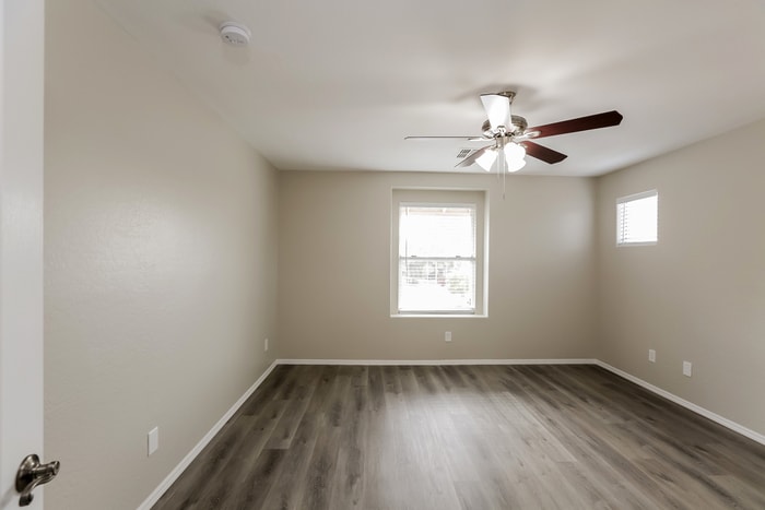 Building Photo - 2094 S Heron Ln