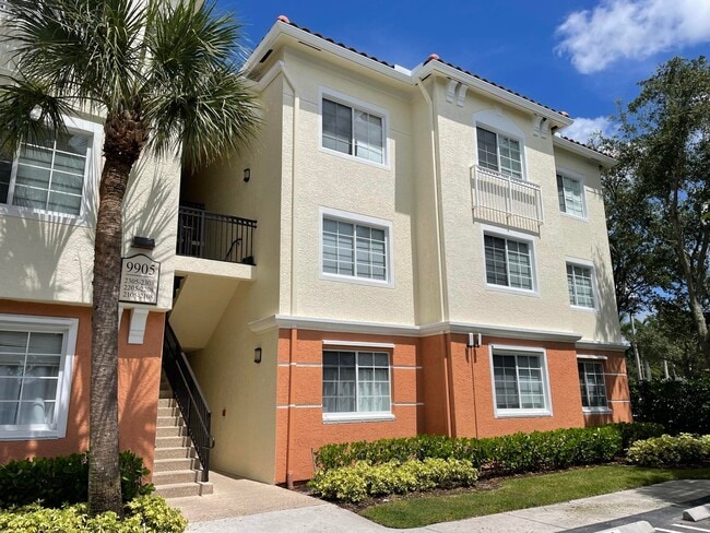 Primary Photo - 9905 Baywinds Blvd