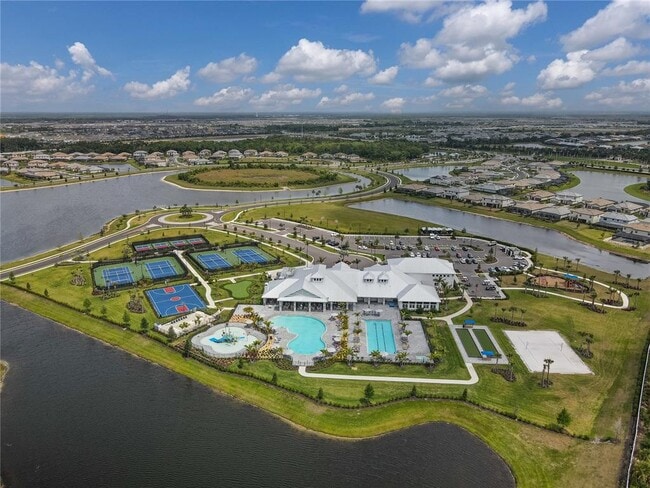 Building Photo - 15716 Barefoot Beach Dr