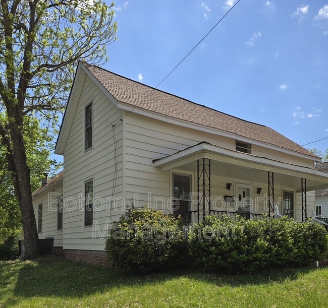 Building Photo - 184 Cabarrus Ave E