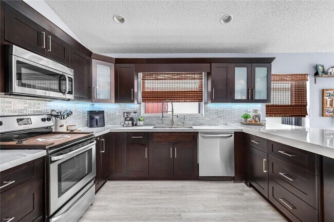 Building Photo - 19146 NW 24th Pl