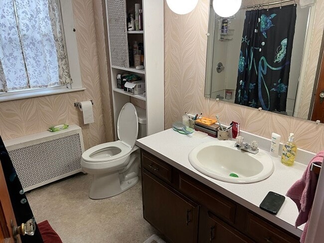 Building Photo - 241 Main St