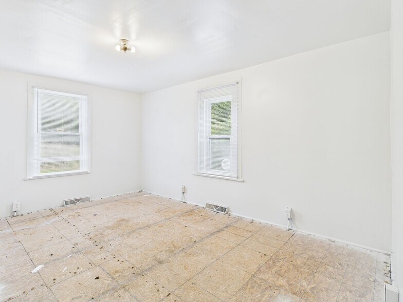 Building Photo - 404 Beech St