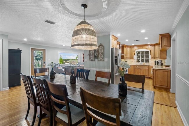 Building Photo - 2014 8th Terrace SE