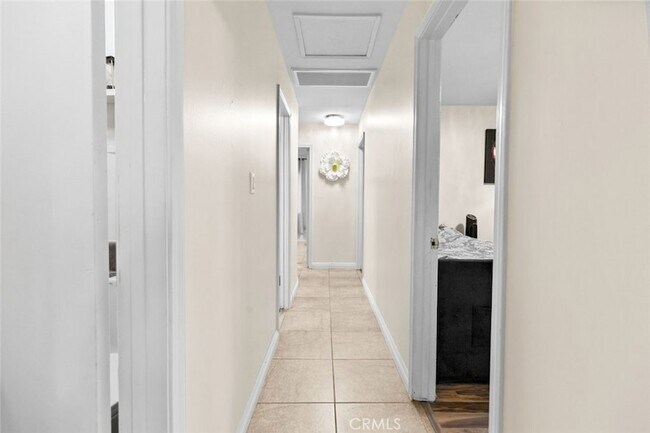 Building Photo - 11377 Gaynor Ave