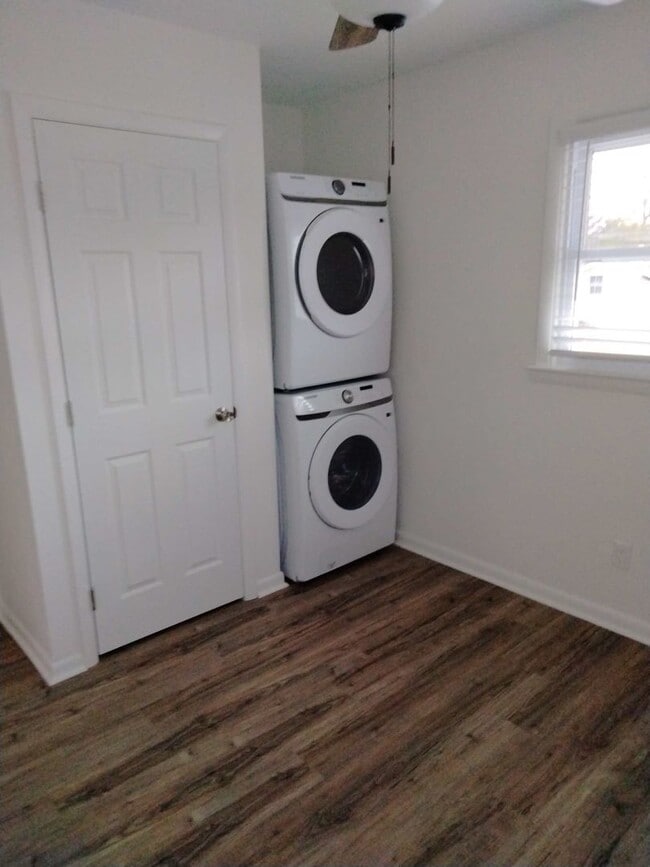 Building Photo - 306 Fulling Mill Rd