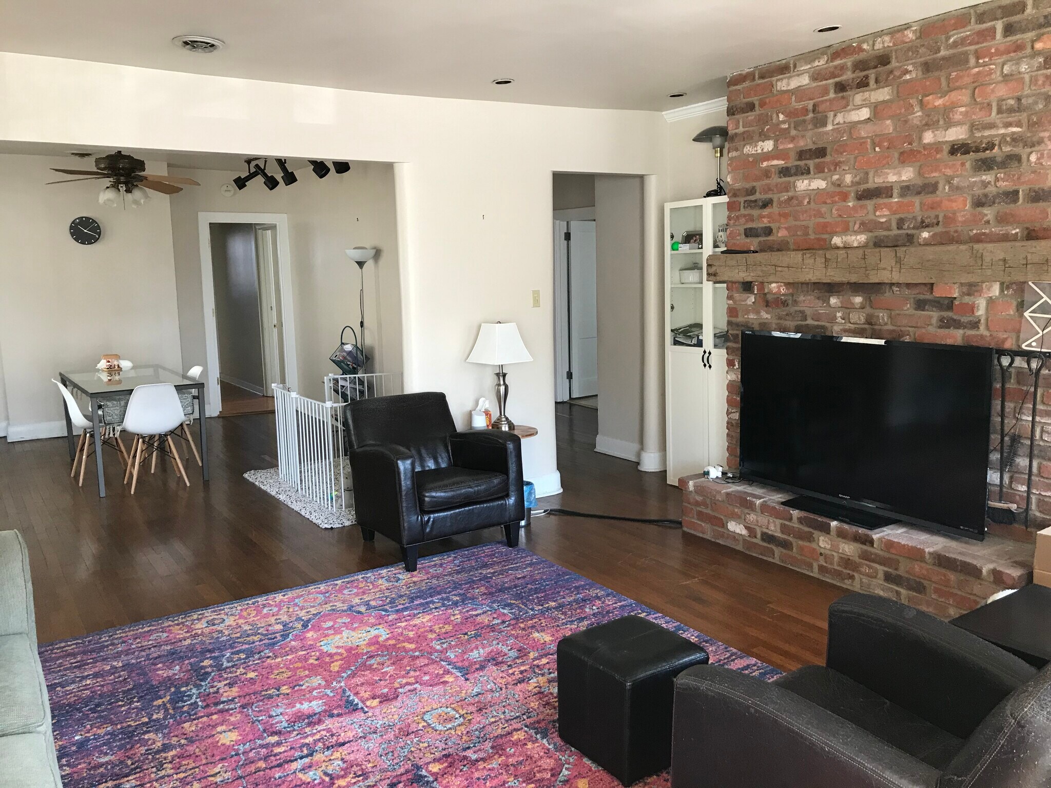 Building Photo - 5539 Beacon St