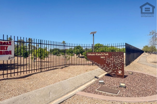 Building Photo - 2Bed/1.5Bath Townhouse at Olive Ave/63rd Ave! Ready for Immediate Move-In!