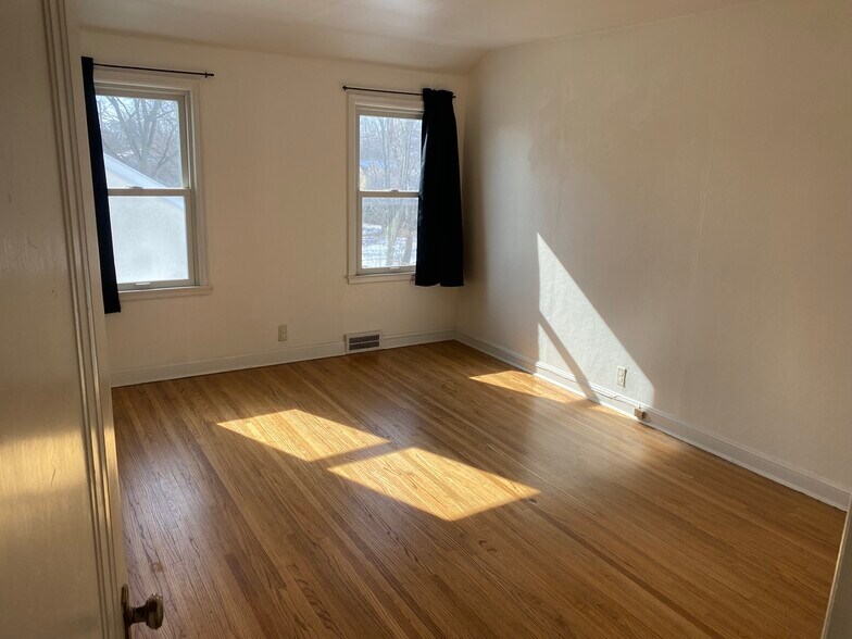 Building Photo - 4324 France Ave S