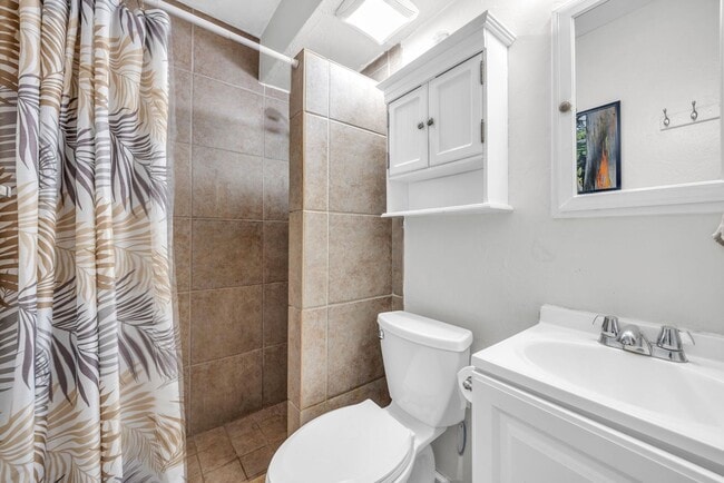 Building Photo - West Maui 2BD Condo Across from Beach Park | Furnished | Ground Floor