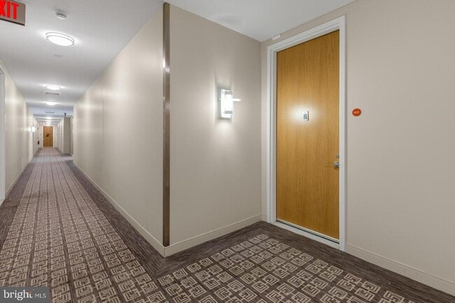 Building Photo - 1900 Hamilton St