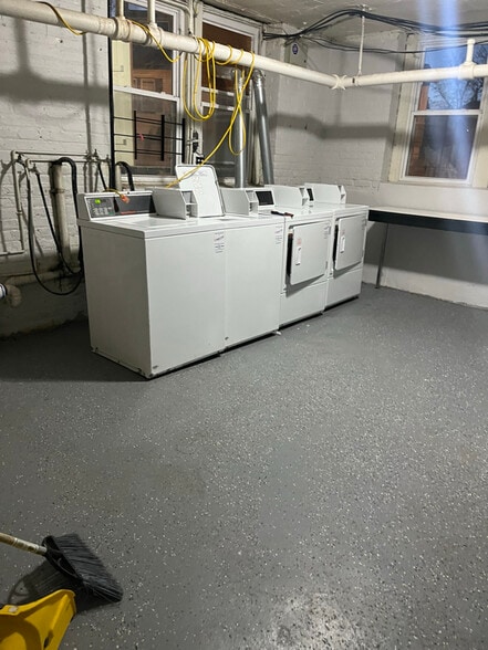 Building Photo - 230 Washington St