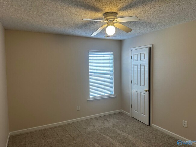 Building Photo - 109 Clover Ridge Dr