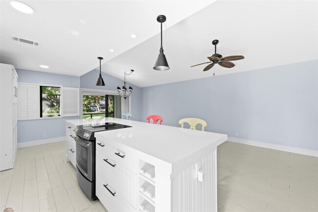 Building Photo - 3937 Arelia Dr