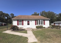 Building Photo - 42802 Higgs Ln