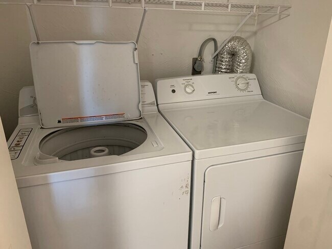 Building Photo - 112 Beacon Park Rd