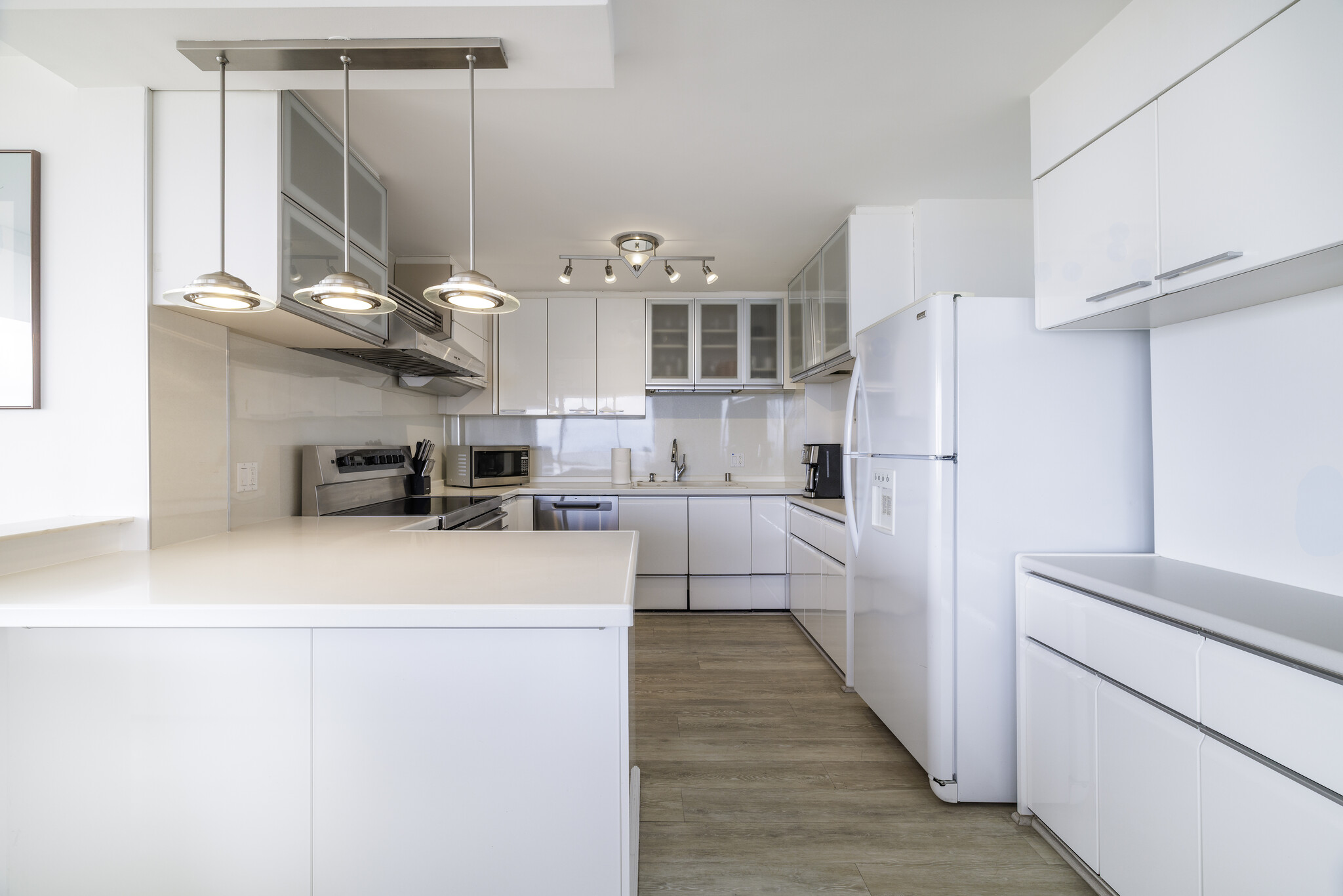 Large kitchen with stainless steel appliances - 1910 Ala Moana Blvd