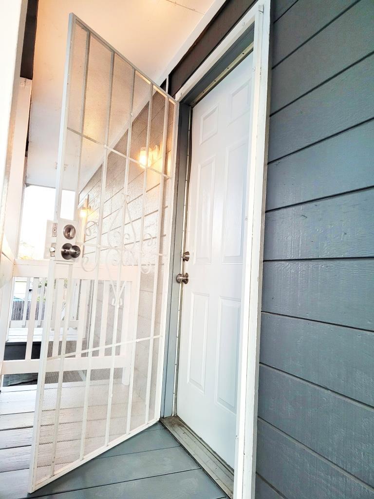 Building Photo - 1074 18th Street