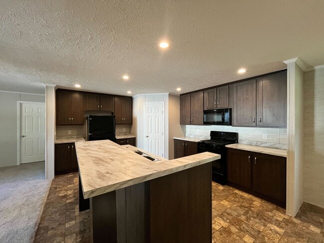 Building Photo - 1607 Delaware Dr