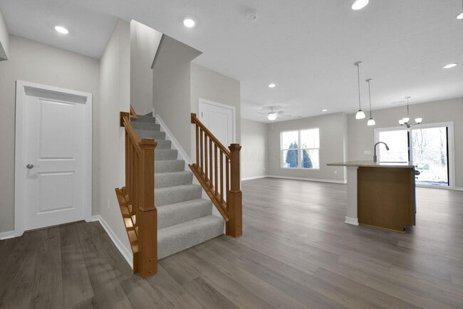 Building Photo - 5515 Fawnsbury Ct