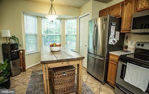 Building Photo - 306 W Park Dr