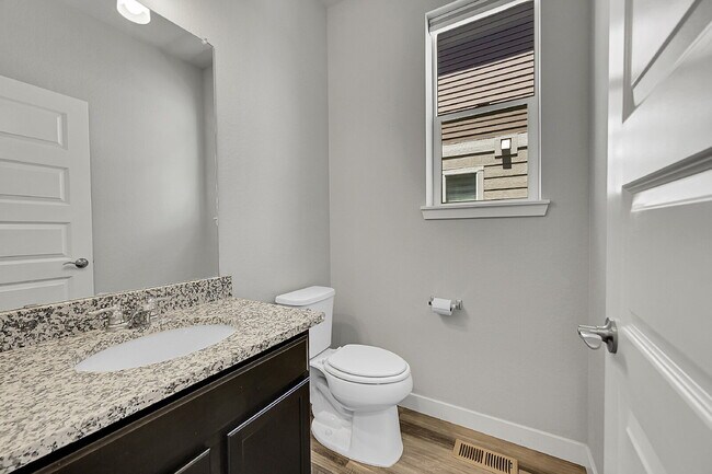 Building Photo - $2,775 - 3 Bed, 2.5 Bath Home in Aurora wi...