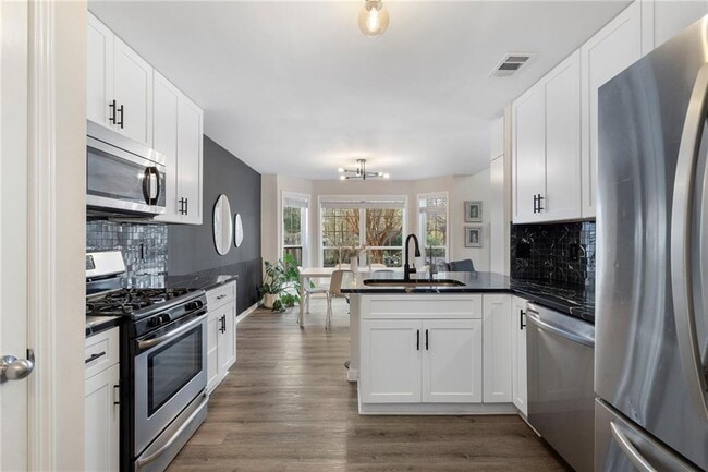 Building Photo - 3572 Avensong Village Cir