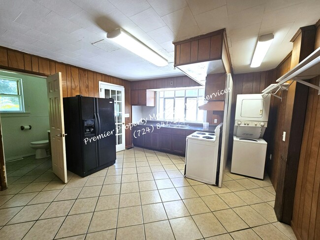 Building Photo - 42 Harrison St