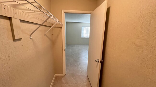 Building Photo - Cozy 2 BD/ 2 BA Apartment in Palm Bay! Was...