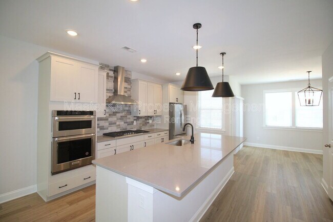 Building Photo - 612 Amaranth Dr