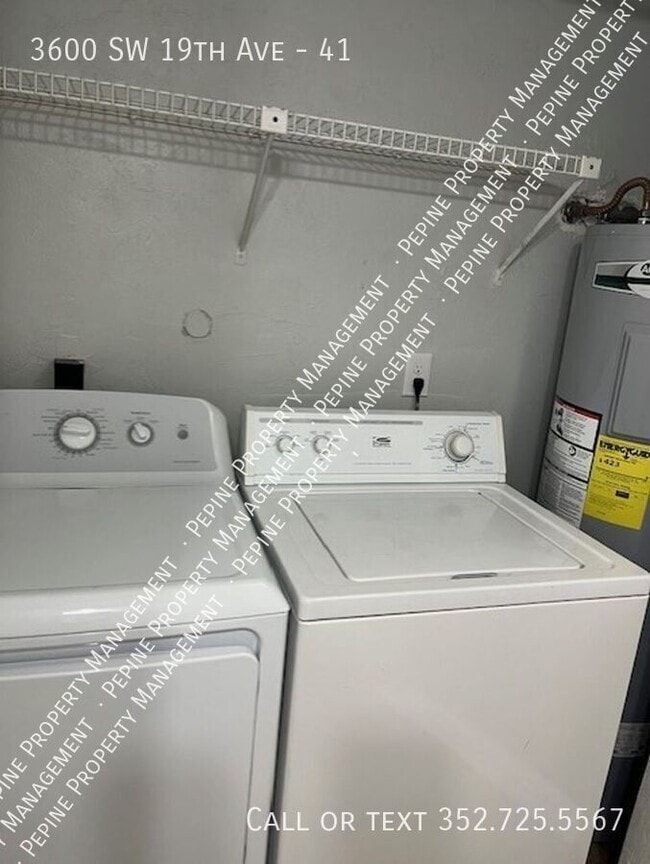 Building Photo - 3600 SW 19th Ave