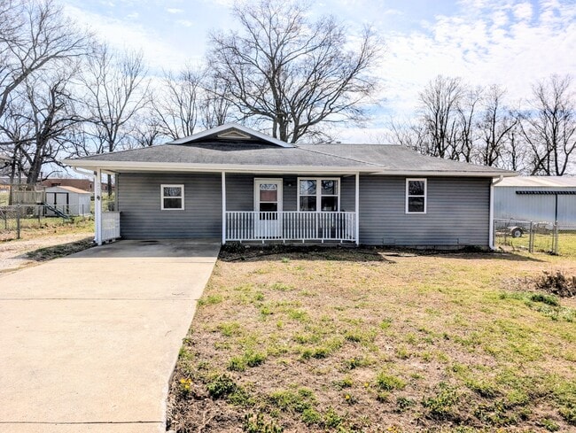 Building Photo - 200 E Jean St