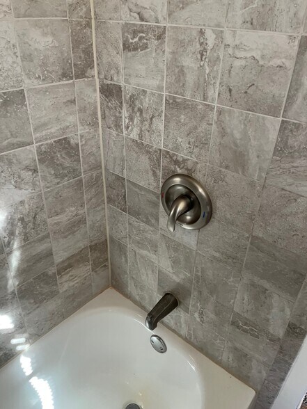 Building Photo - 106 Dallas Rd