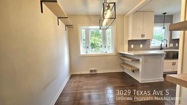 Building Photo - 3029 Texas Ave S