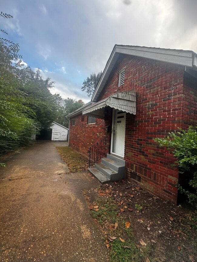 Building Photo - Highland Park on Brewton Street