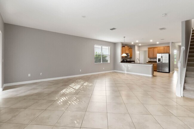 Building Photo - 3/2.5 Beautiful Energy Efficient Home in H...