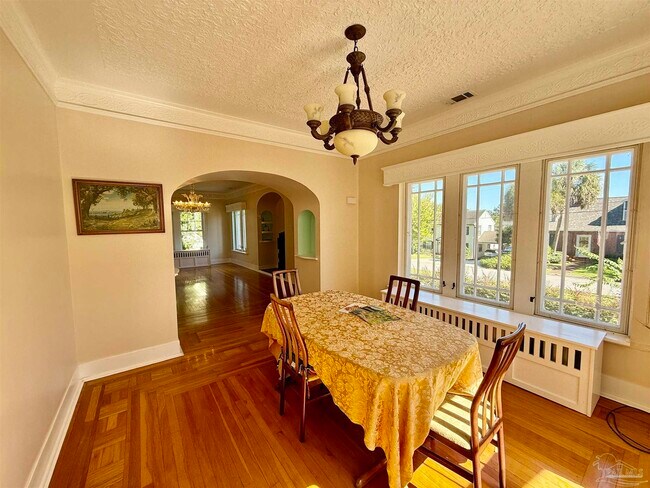Building Photo - 1717 Yates Ave