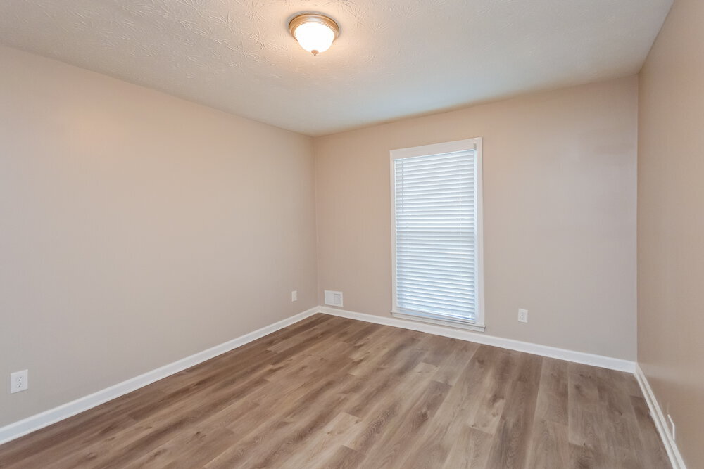 Building Photo - 661 Greenview Ave SE