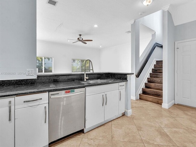 Building Photo - 2727 Treasure Cove Cir